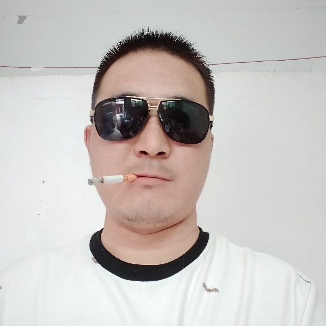白伟伟的第一张照片--镇江相亲服务中心