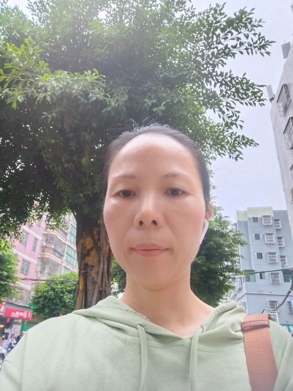 容容的第一张照片--镇江相亲服务中心