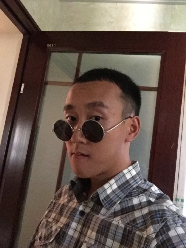 悲喜的第一张照片--镇江相亲服务中心