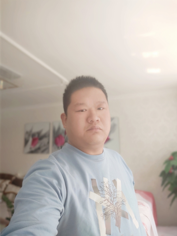别无选择的第一张照片--镇江相亲服务中心