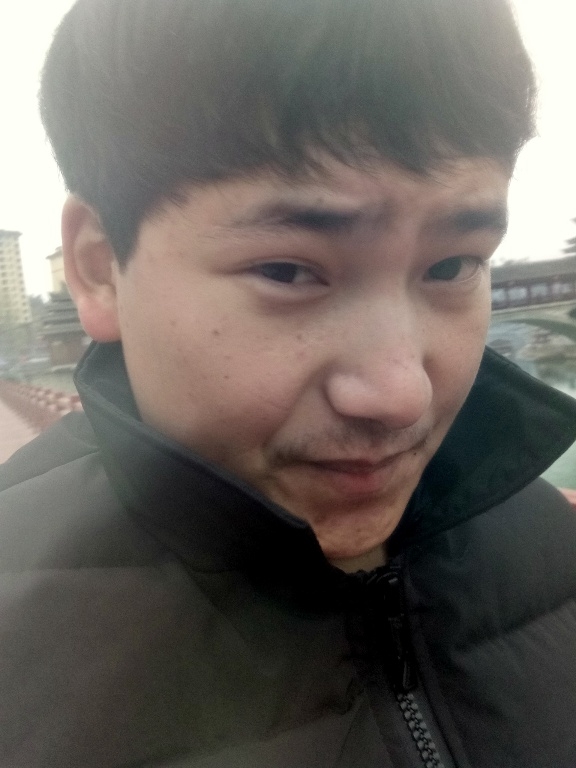 侗族青年作家超超的第二张照片--镇江相亲服务中心