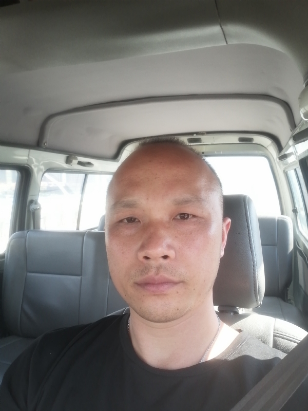新旺丁的第一张照片--镇江相亲服务中心