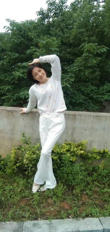 九妹的第四张照片--镇江相亲服务中心