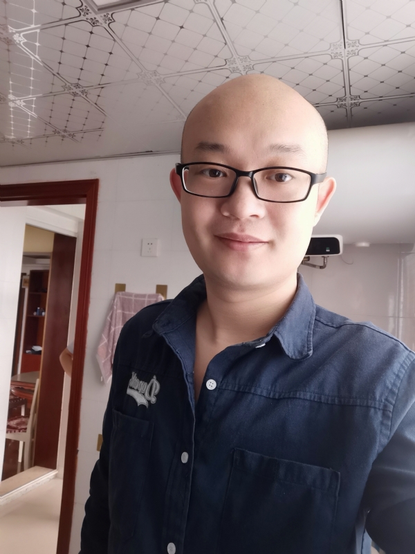 凝望远方的第一张照片--镇江相亲服务中心