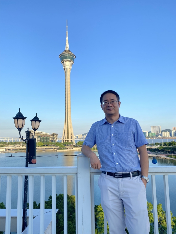 Yangyi的第三张照片--镇江相亲服务中心