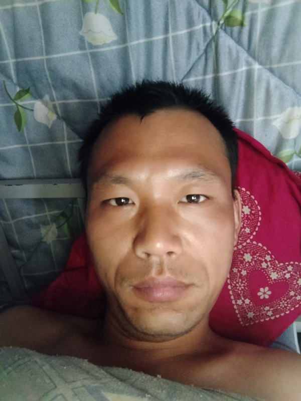 弘扬的第一张照片--镇江相亲服务中心
