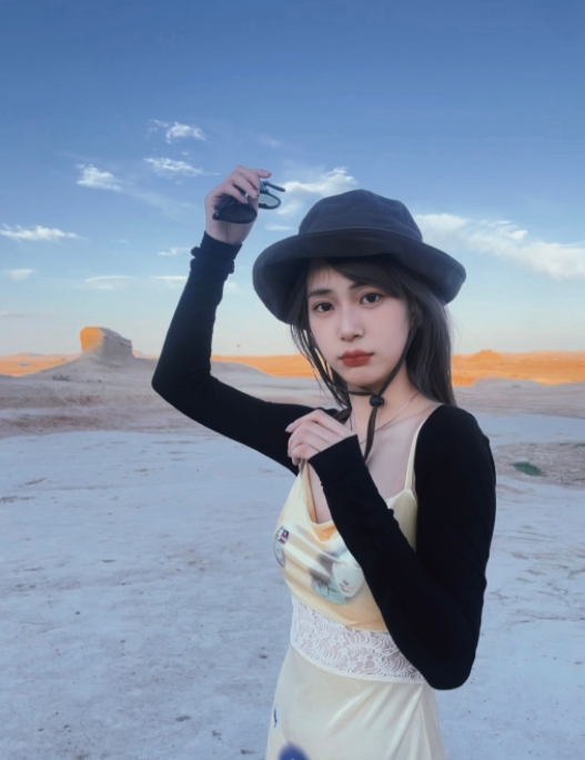 英姐的第一张照片--镇江相亲服务中心