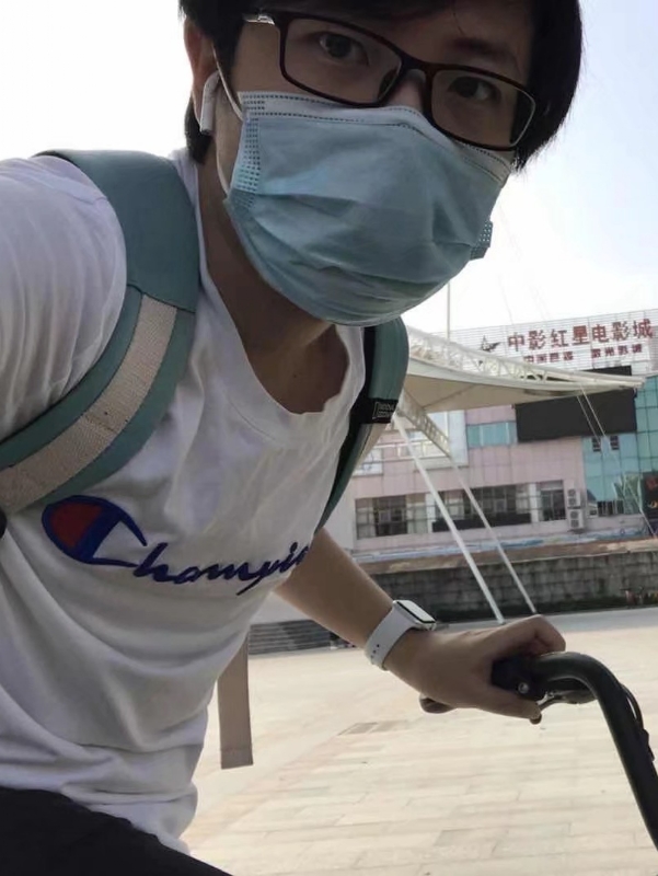 丁先生的第二张照片--镇江相亲服务中心