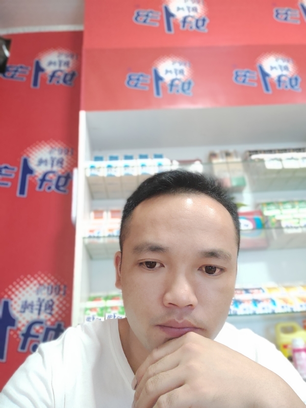 小老弟的第一张照片--镇江相亲服务中心