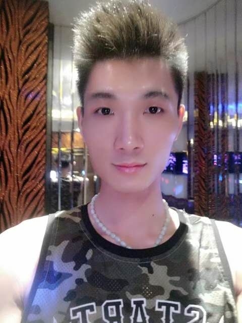 人生如戏的第一张照片--镇江相亲服务中心