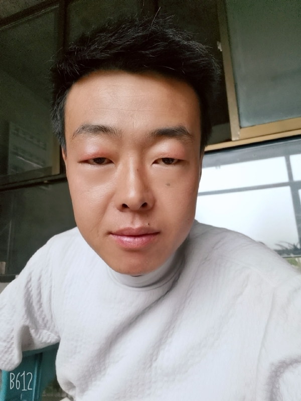 缺爱80后的第一张照片--镇江相亲服务中心