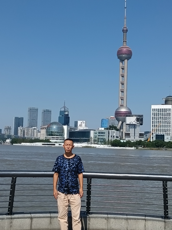 伪装浪漫的第一张照片--镇江相亲服务中心