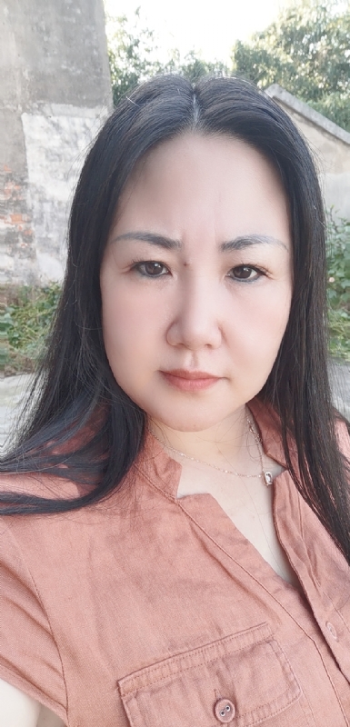 乖乖一女的第一张照片--镇江相亲服务中心