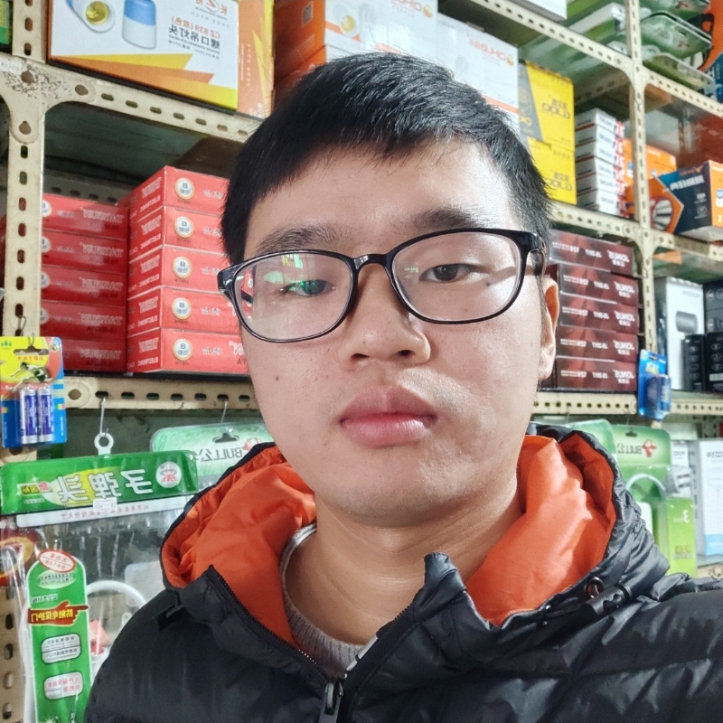 邱先生的第三张照片--镇江相亲服务中心