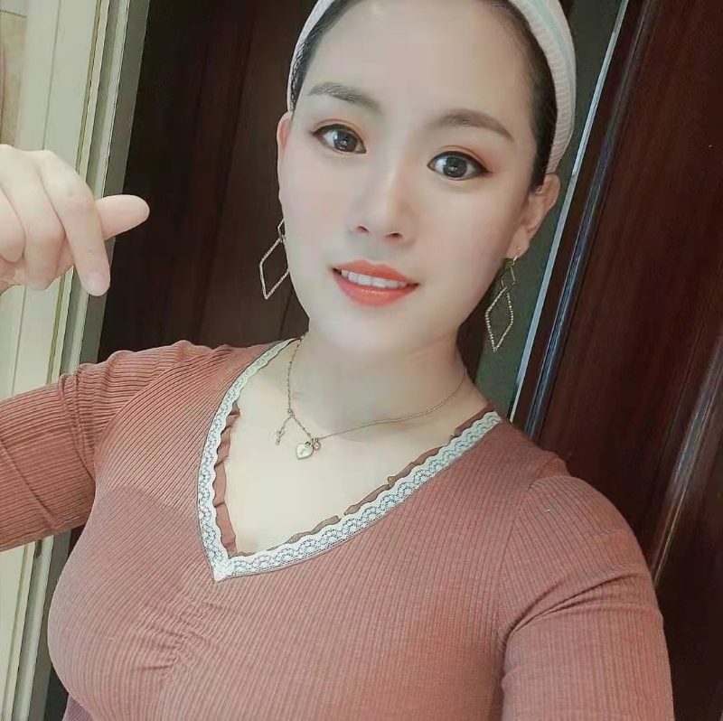 蜜&糖的第一张照片--镇江相亲服务中心