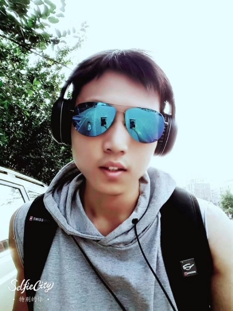 失意的人的第一张照片--镇江相亲服务中心