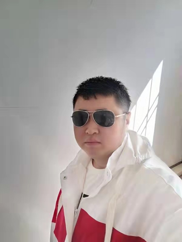 大漠叔叔的第一张照片--镇江相亲服务中心