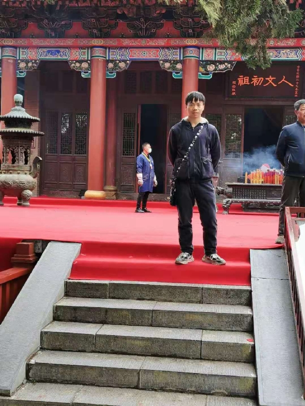单身的小草的第三张照片--镇江相亲服务中心