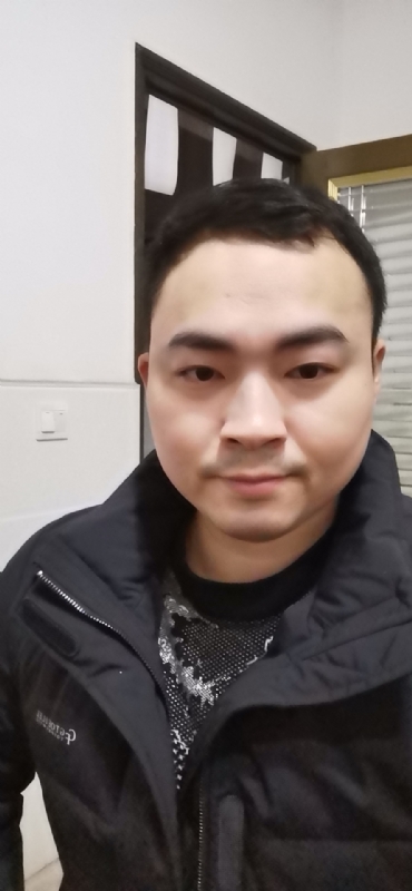 老实人的第一张照片--镇江相亲服务中心
