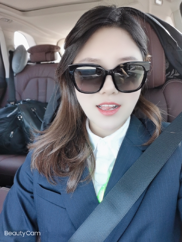 湖南妹子在深圳的第二张照片--镇江相亲服务中心