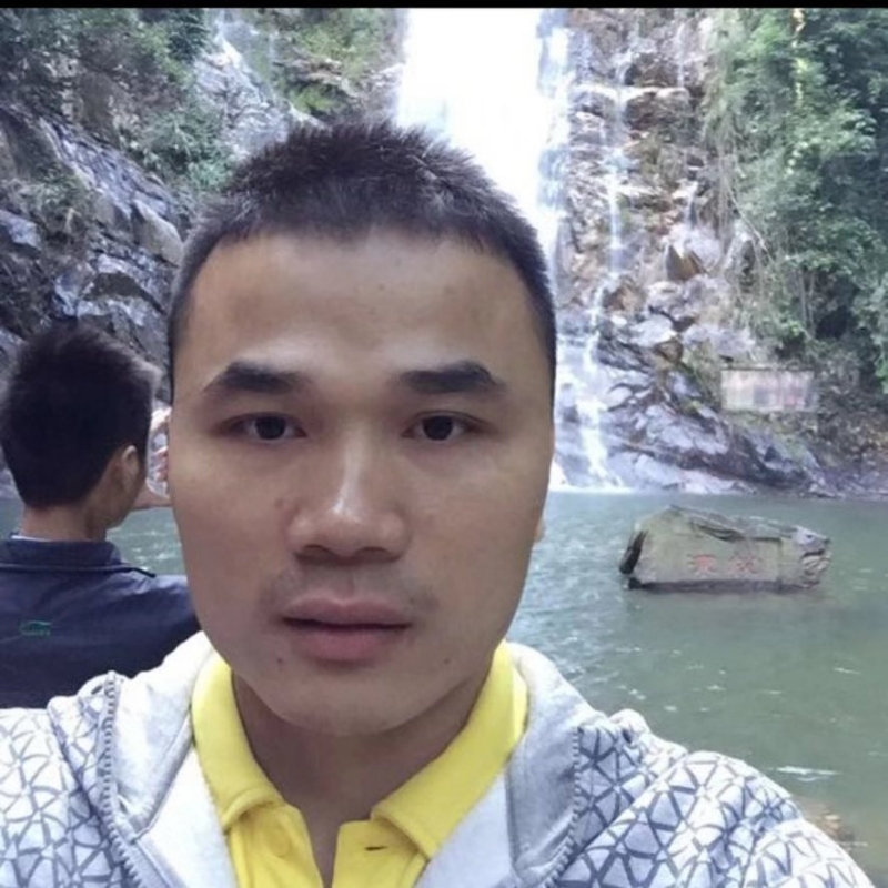老梁的第一张照片--镇江相亲服务中心