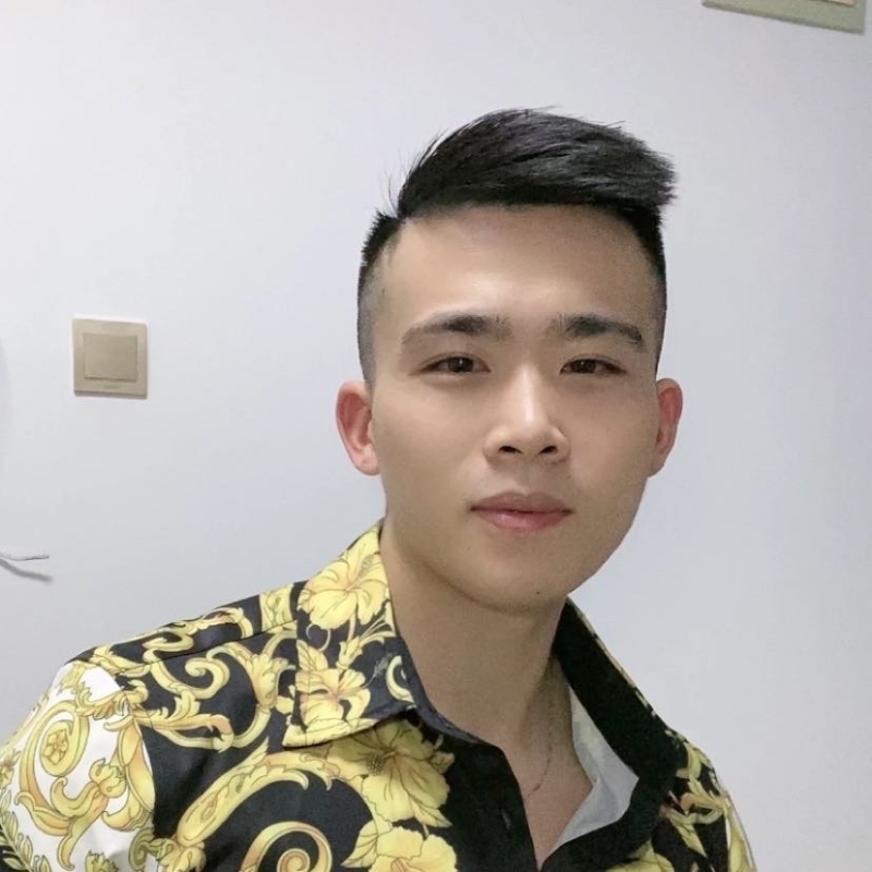 迷彩冲锋衣的第一张照片--镇江相亲服务中心