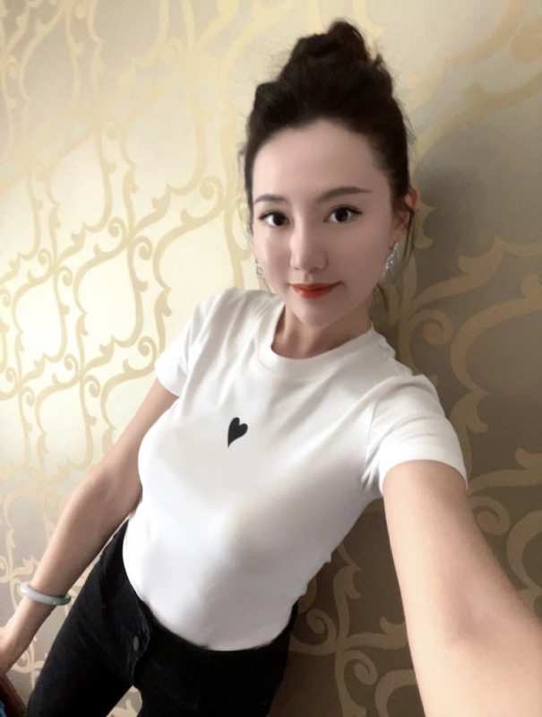 雨熙的第一张照片--镇江相亲服务中心