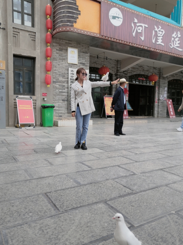 艳艳的第一张照片--镇江相亲服务中心
