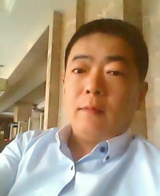 落叶随风的第一张照片--镇江相亲服务中心