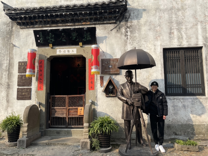 喝可乐的猫的第一张照片--镇江相亲服务中心