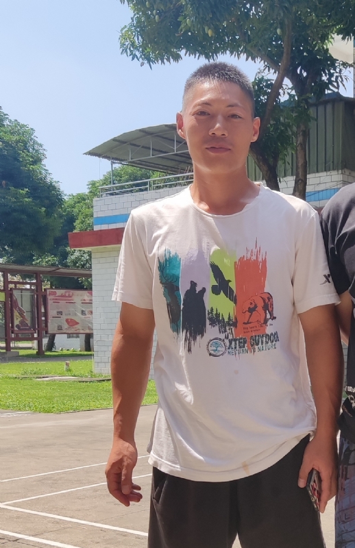 孤鹰的第一张照片--镇江相亲服务中心