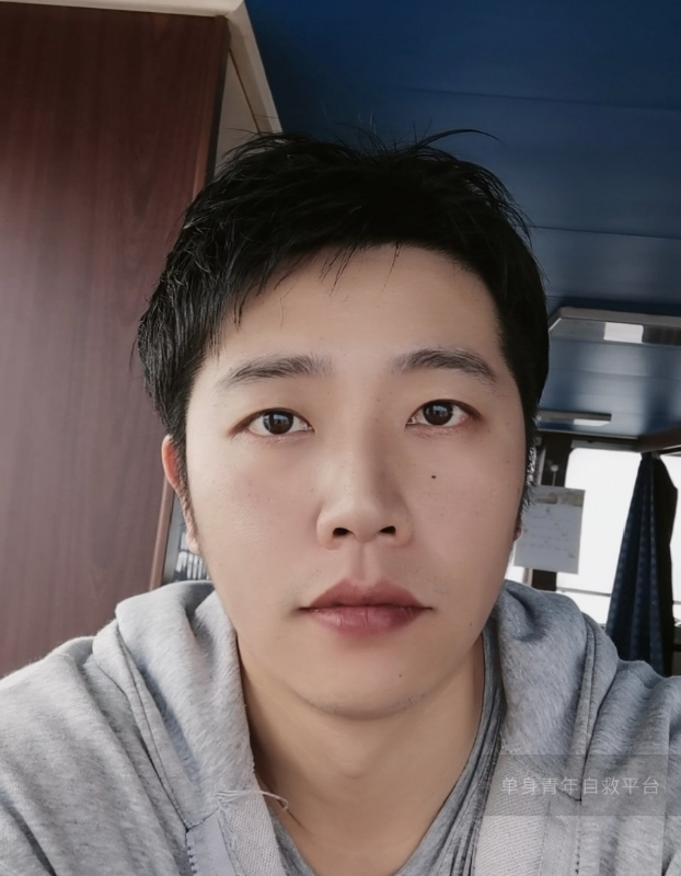 不太帅的男人的第一张照片--镇江相亲服务中心