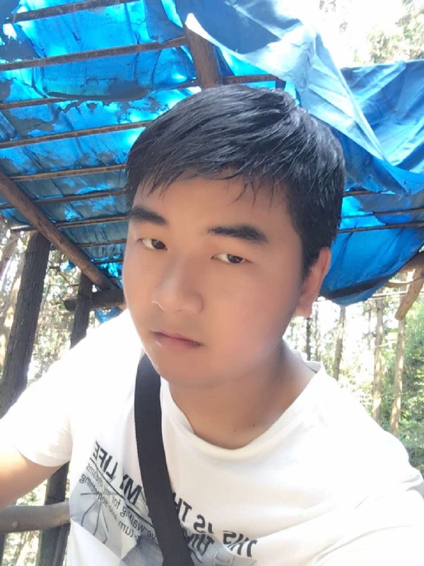 殷勤的王子的第三张照片--镇江相亲服务中心