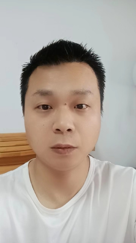 阳光的第一张照片--镇江相亲服务中心