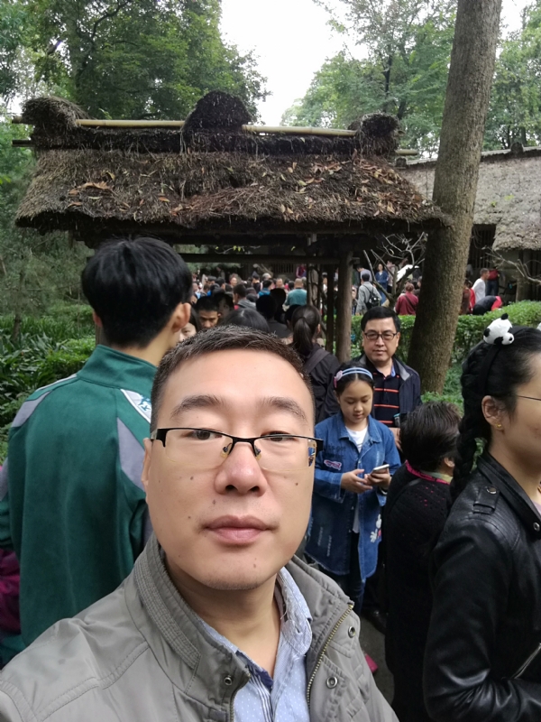 撑起一片天的第一张照片--镇江相亲服务中心