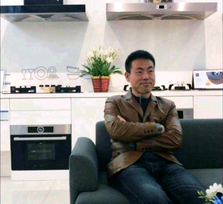 奋斗的执着的第一张照片--镇江相亲服务中心