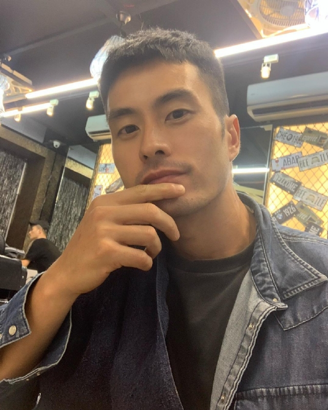 伟业强哥的第一张照片--镇江相亲服务中心