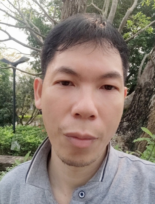 漂浮的云的第一张照片--镇江相亲服务中心