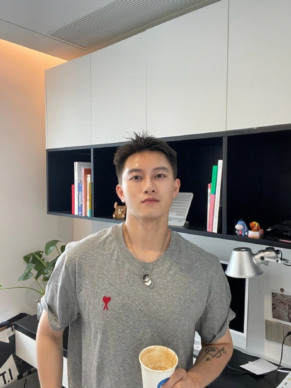 月光之下的第二张照片--镇江相亲服务中心