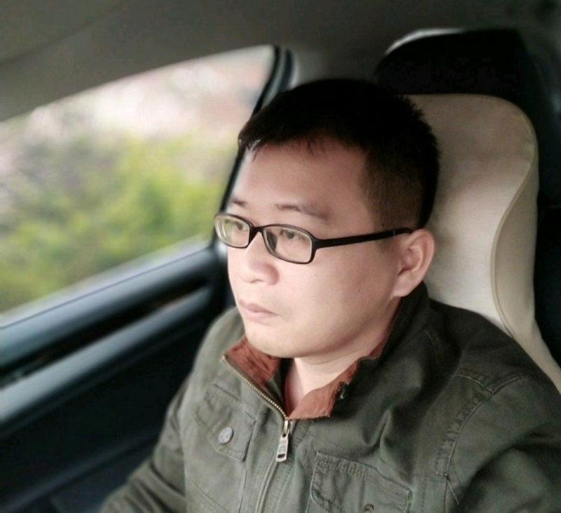 海风吹动你的心的第一张照片--镇江相亲服务中心