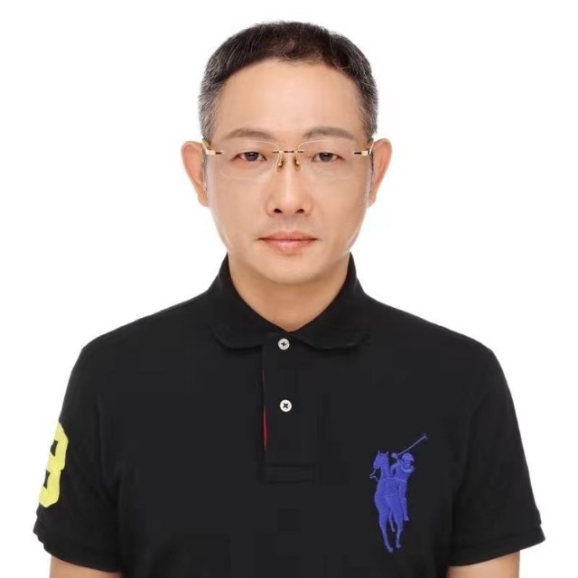 邱先森的第一张照片--镇江相亲服务中心