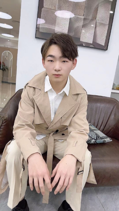 啊哲的第一张照片--镇江相亲服务中心