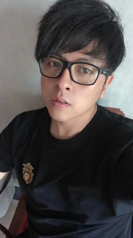爱你永远不容易的第一张照片--镇江相亲服务中心