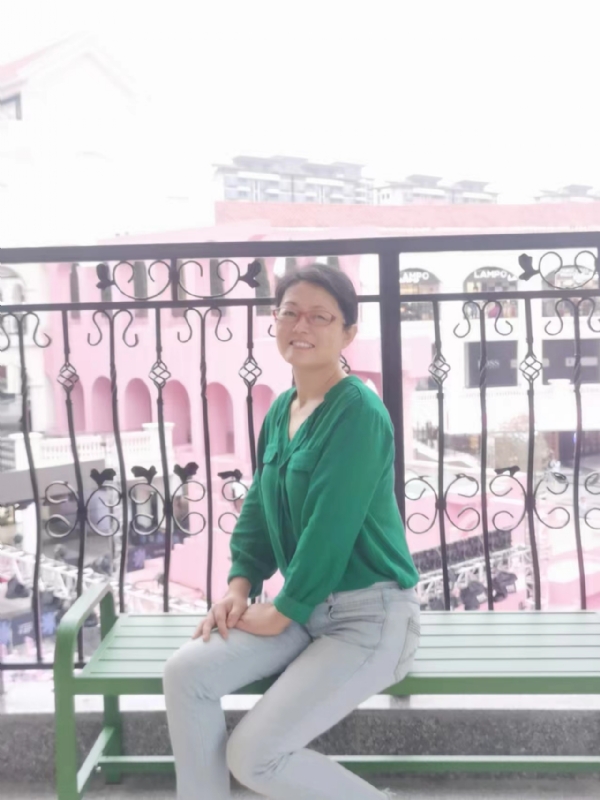 丽华的第四张照片--镇江相亲服务中心