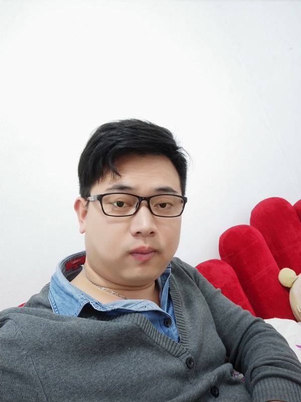 何必在亿的第一张照片--镇江相亲服务中心