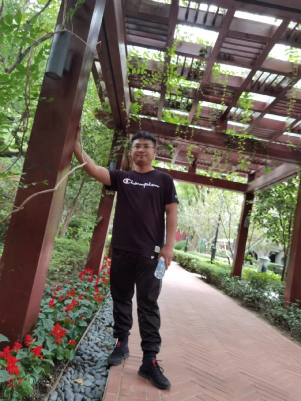 会飞的鱼的第一张照片--镇江相亲服务中心