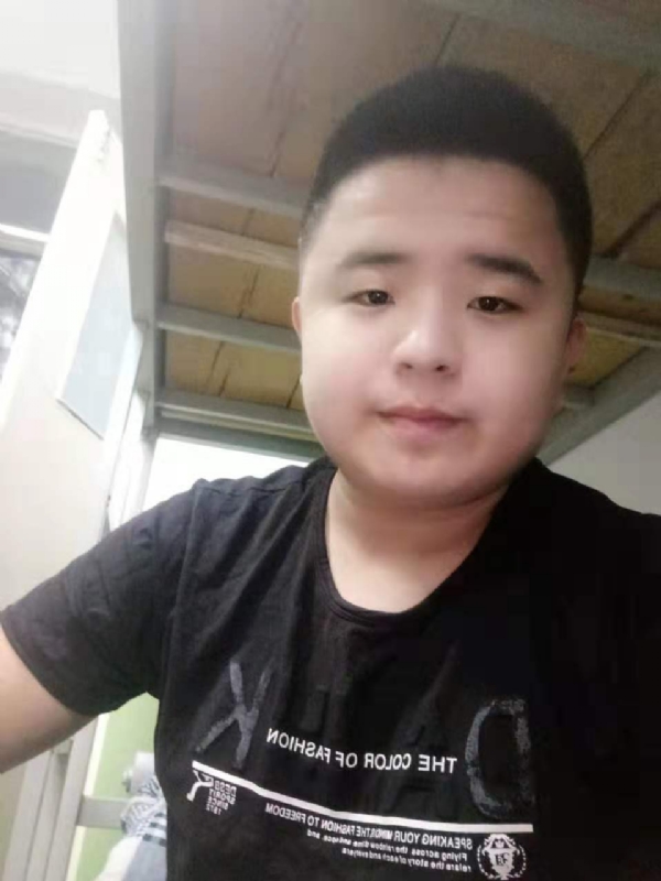 打小就爱淘气的第一张照片--镇江相亲服务中心