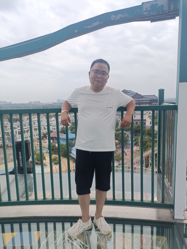 飞哥的第一张照片--镇江相亲服务中心