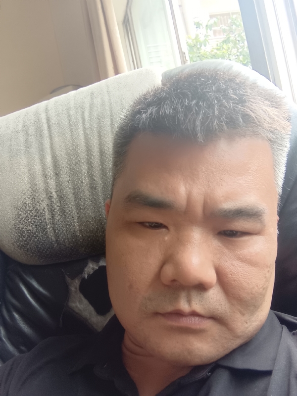 路人的第一张照片--镇江相亲服务中心