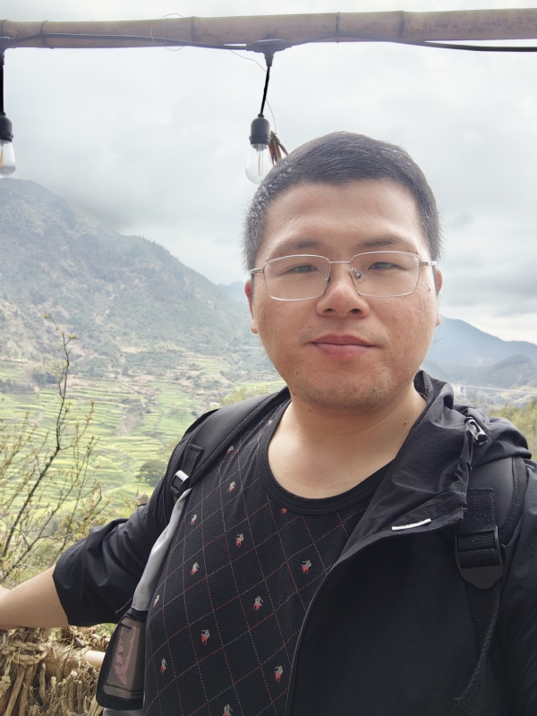 青山的第三张照片--镇江相亲服务中心